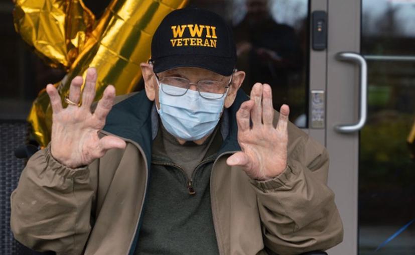 Abuelo de 104 años sobrevive a la guerra, a la peste y ahora a la infección por coronavirus