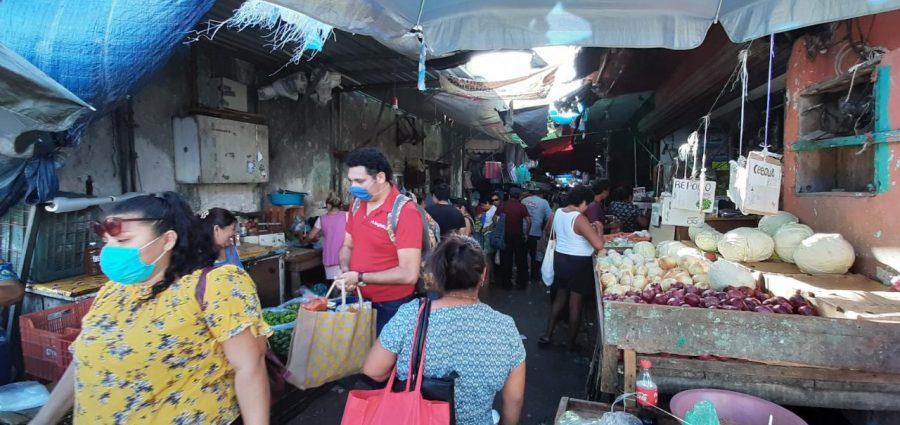 Mérida: población sigue sin respetar las medidas de prevención en los mercados