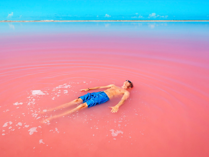 Las Coloradas recibe a sus primeros turistas tras la reactivación económica en Yucatán