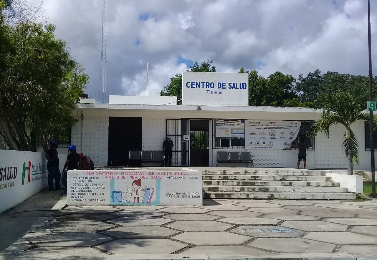 Desalojan el Centro de Salud de Tizimín ante posible derrumbe