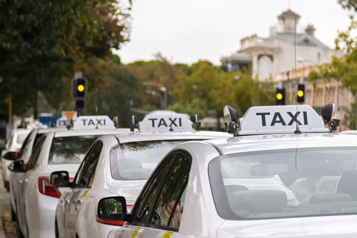 Yucatán: Detienen a dos sujetos por asalto a mano armada contra un taxista en Mérida