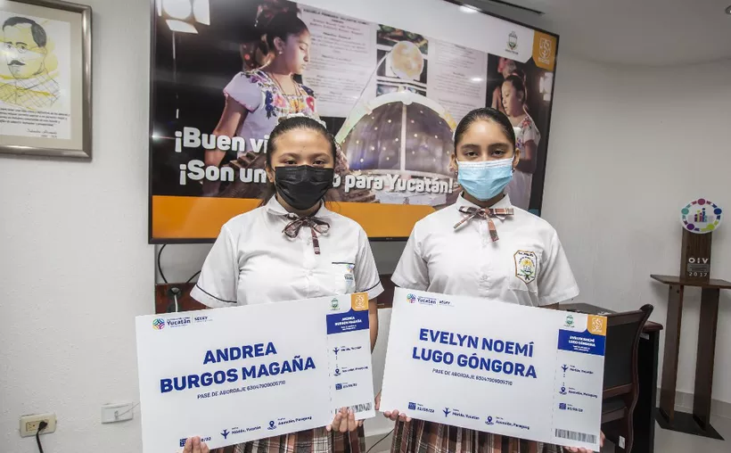Segey otorga boletos a Paraguay a alumnas yucatecas destacadas en la ciencia.