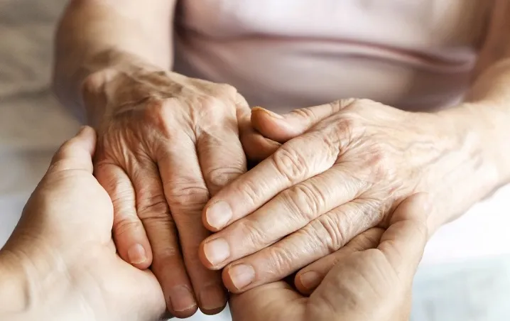 Estudian nuevo tratamiento para el parkinson en Yucatán.