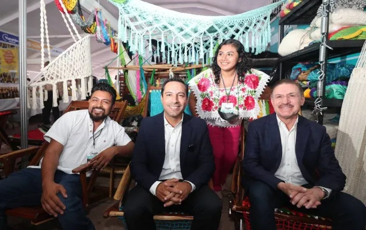 Mauricio Vila Inaugura “Yucatán expone” en Durango.