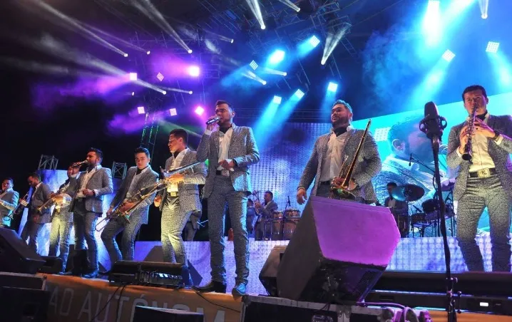 Banda el recodo amenizara las fiestas patrias en Yucatán.