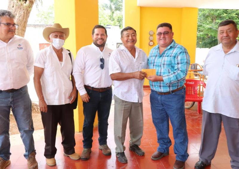 Gobierno de Yucatán respalda a 543 agricultores con la entrega de apoyos.