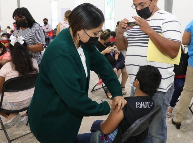 Inicia aplicación de segundas dosis a niños de Mérida de 5 a 11 años.