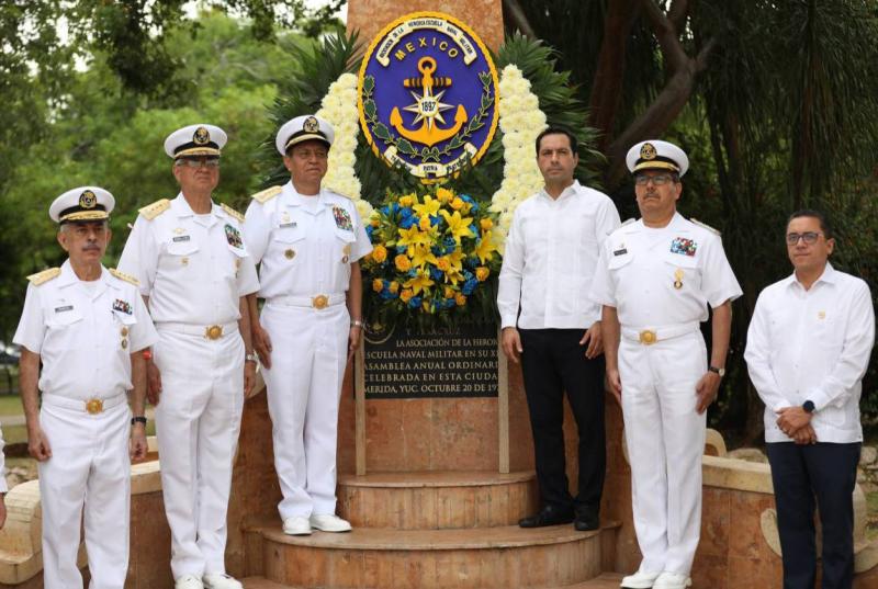 Gobernador Mauricio Vila Dosal y el subsecretario de la Marina encabezaron la ceremonia de conmemoración de la Gesta Heroica de la Defensa del puerto de Veracruz.