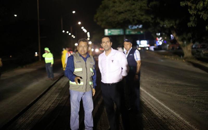 Revisa el Gobernador Mauricio Vila obras del periferico de Merida.