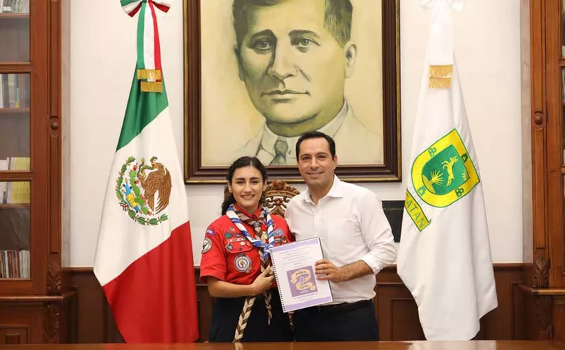 Joven scout se convierte en gobernadora por un dia.