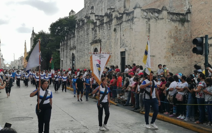 Se realizo con gran exito el desfile de la Revolucion Mexicana.