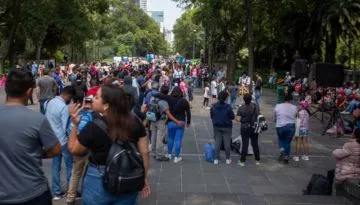 Esta es la fecha del puente por la Revolucion  Mexicana.