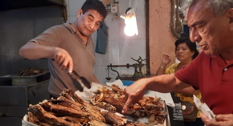 Vendedores de pescado esperan aumenten sus ventas esta cuaresma.