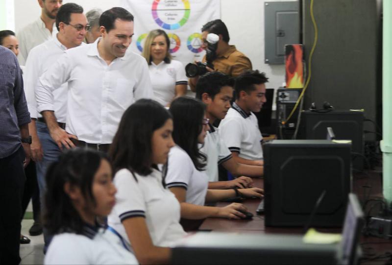 Yucata digital, llega a escuelas del sur de Merida.