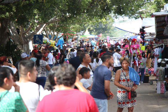 Abarrotan familias yucatecas el primer domingo de Xmatkuil