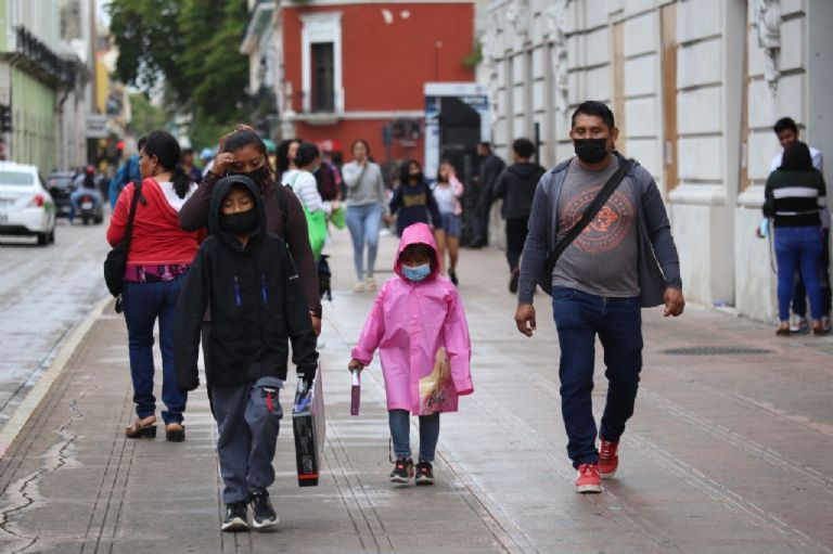 Continúan efectos del frente frío en Yucatán