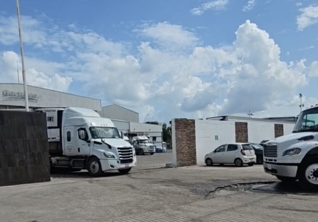 Fallecen dos trabajadores en fosa séptica de planta avícola de la Mérida-Umán