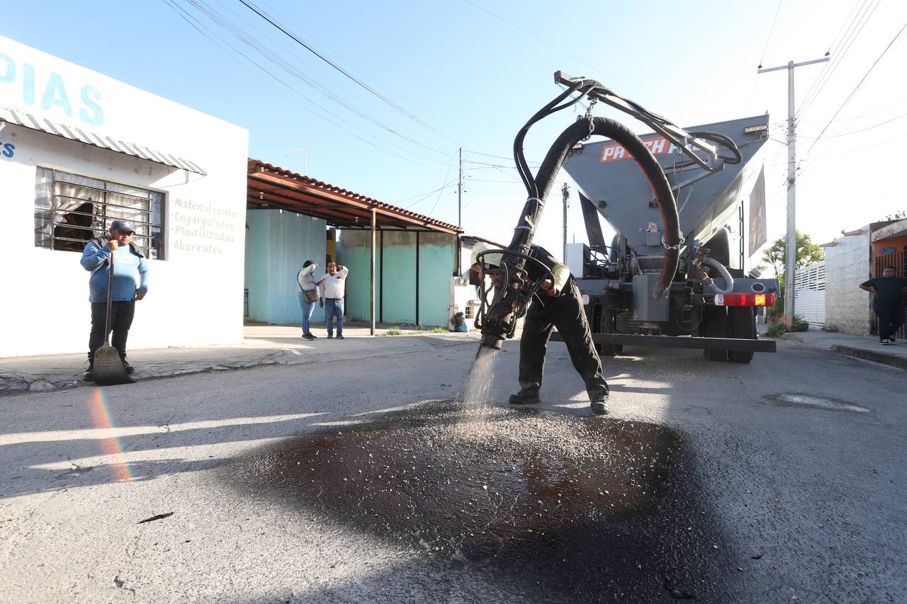 Nueva maquinaria contra los baches recorre Mérida