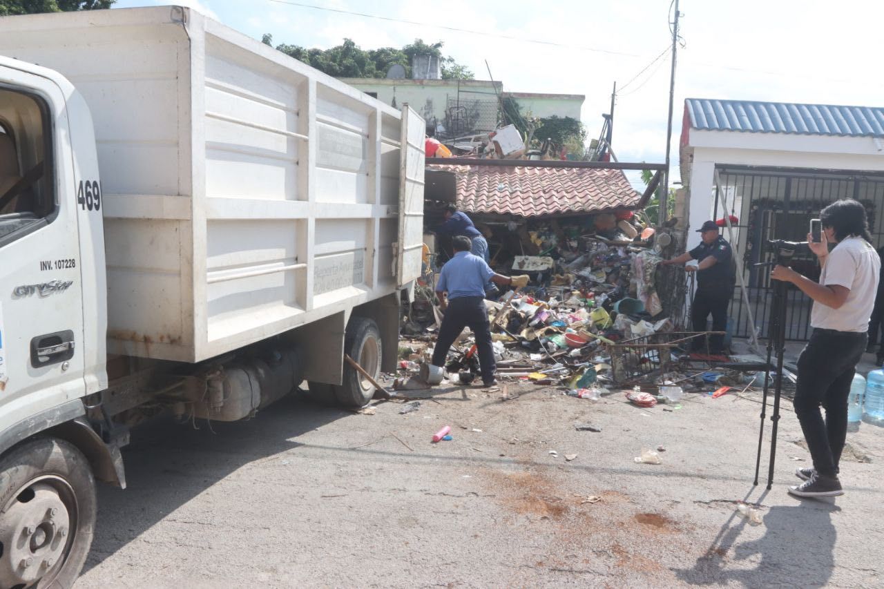 El Ayuntamiento de Mérida atiende acumulación de basura en Pacabtún.