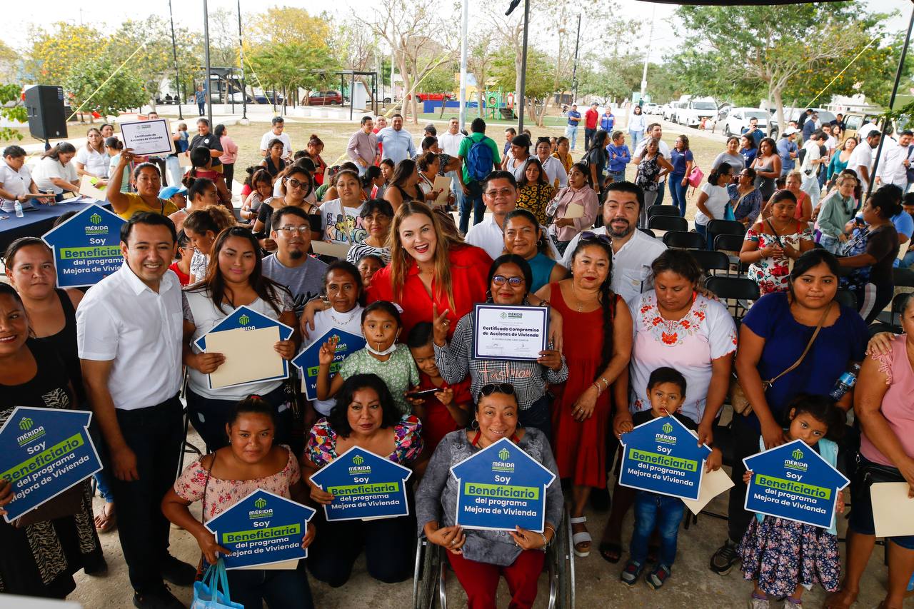 Entrega Cecilia Patrón acciones de vivienda en el sur de Mérida